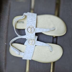Michael Kors White W/Cream Logo Thong Slingback Sandals Size 3